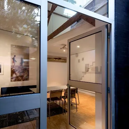 Spacy Artist Studio In Central Ghent