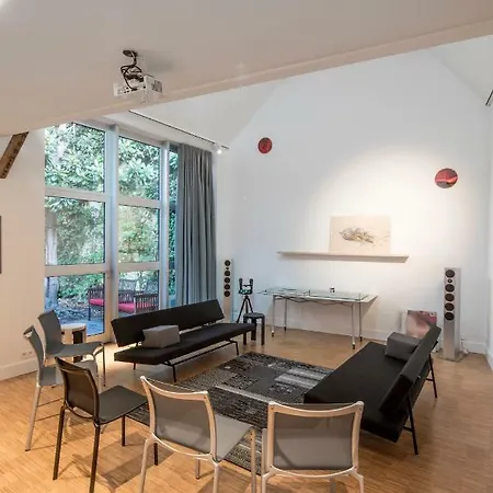 Apartment Spacy Artist Studio In Central