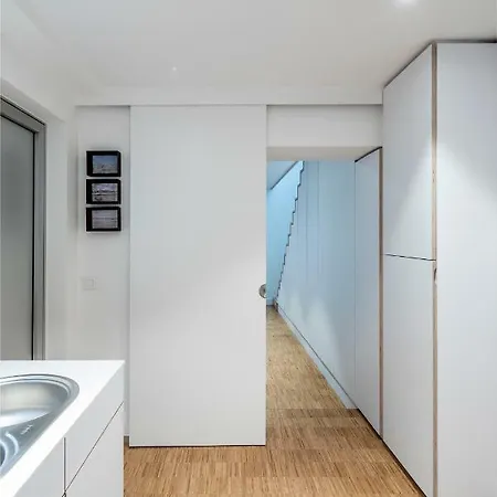 Spacy Artist Studio In Central Apartment